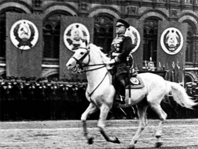 Маршал Г.К. Жуков принимает Парад Победы 24 июня 1945 г.